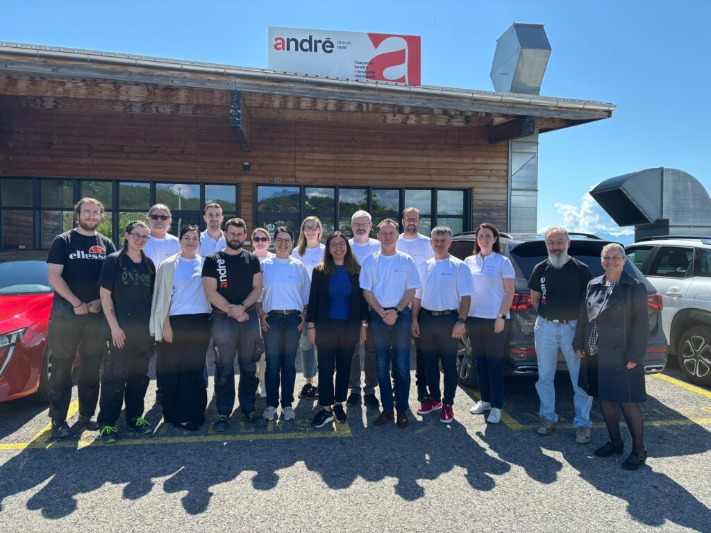 Intenzívnejšie prepojenie teórie s praxou 1505